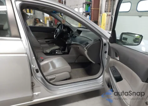 2009 Honda Accord 2.4 Ex-L z USA, uszkodzony, nr VIN 1HGCP26849A089954